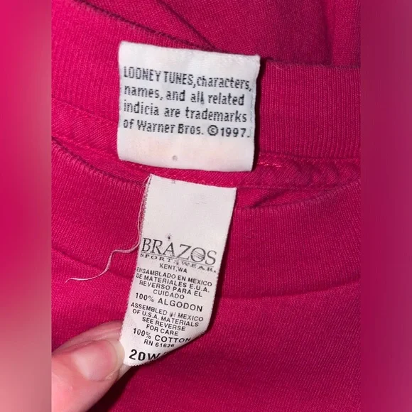 EUC Size 2X Vintage Tweety Bird Looney Tunes Fuchsia Pink Shirt 1997 Warner Bros - Picture 7 of 13